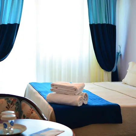 Mavi Deniz 古穆杜尔