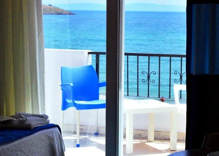 Oda ve Kahvaltı Mavi Deniz 3*