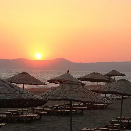 فندق مبيت وإفطار Mavi Deniz غومولدور