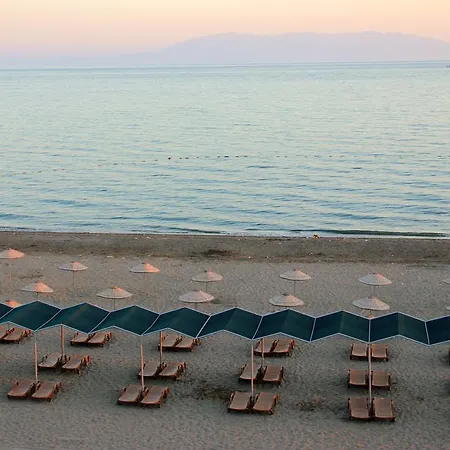 فندق مبيت وإفطار Mavi Deniz