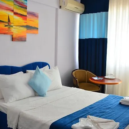 فندق مبيت وإفطار Mavi Deniz