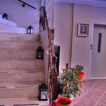 فندق مبيت وإفطار Mavi Deniz