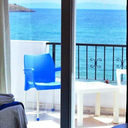 فندق مبيت وإفطار Mavi Deniz 3*