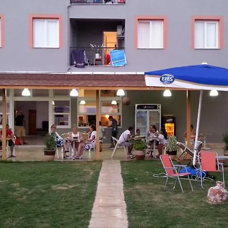 فندق مبيت وإفطار Mavi Deniz